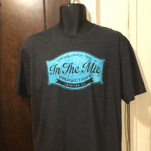 In The Mix Unisex Sz L Gray Short Sleeves T-Shirt - Picture 2 of 8